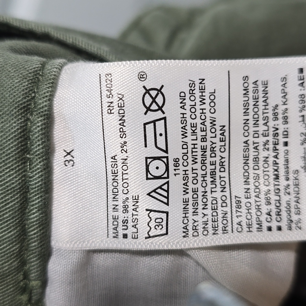 Old Navy Green Bermuda Shorts Classic Cotton Twill - Picture 10 of 11